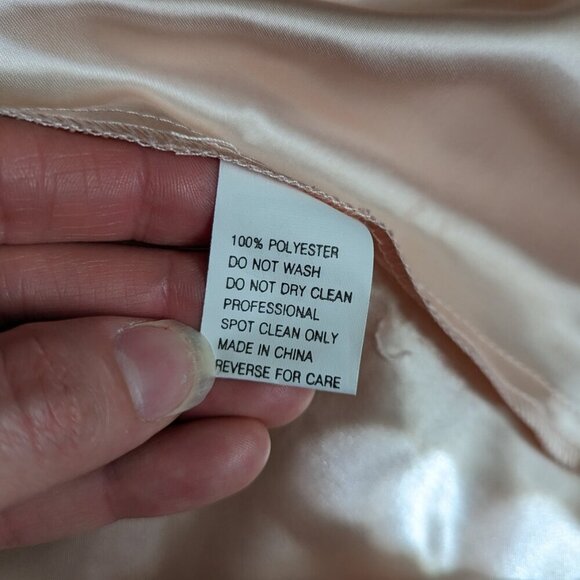 Chic Floral Midi Dress in Pink - Picture 6 of 12